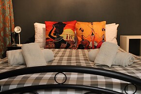 Impeccable Spacious 6-bed House in Romford