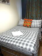 Impeccable Spacious 6-bed House in Romford