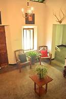 Charming & Historical 3-bed Bungalow in Hikkaduwa