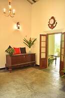Charming & Historical 3-bed Bungalow in Hikkaduwa