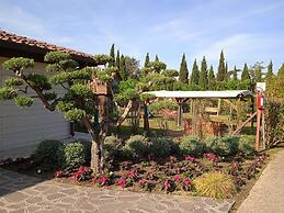 Comfortable Campsite-chalet G16 Tuscany Near sea