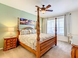 Comrow Castle Magical Getaway 5 Bedroom Home by RedAwning