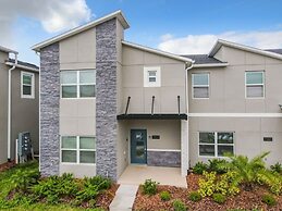 A Touch Of Class - 5 Bed Champions Gate Home 5 Bedroom Townhouse