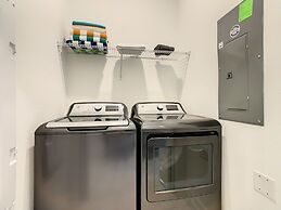 A Touch Of Class - 5 Bed Champions Gate Home 5 Bedroom Townhouse