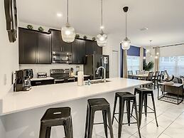 A Touch Of Class - 5 Bed Champions Gate Home 5 Bedroom Townhouse