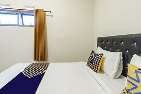 SPOT ON 93555 Triple N Homestay