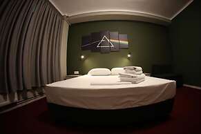 STAY Hybrid Youth Hostel