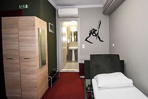 STAY Hybrid Youth Hostel