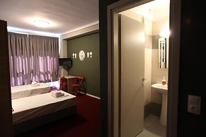 STAY Hybrid Youth Hostel