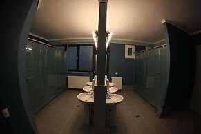 STAY Hybrid Youth Hostel