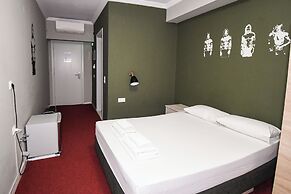 STAY Hybrid Youth Hostel