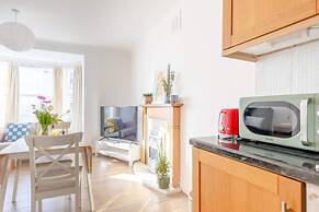 Spacious 1BD Flat 5 Mins to Paddington Station!