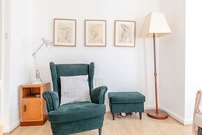 Spacious 1BD Flat 5 Mins to Paddington Station!