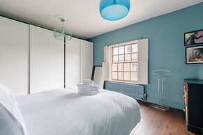 Trendy 2BD House 5 Mins From Willesden Junction!
