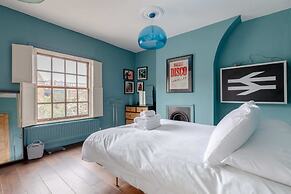 Trendy 2BD House 5 Mins From Willesden Junction!