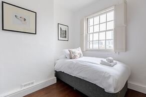 Trendy 2BD House 5 Mins From Willesden Junction!