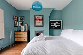 Trendy 2BD House 5 Mins From Willesden Junction!
