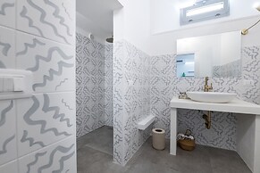 Stunning Villa Surrounded by Olive Trees - Beahost