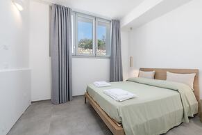 Stunning Villa Surrounded by Olive Trees - Beahost