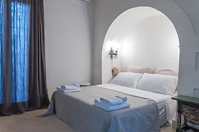 Elegant Farmhouse With Swimming Pool - Beahost