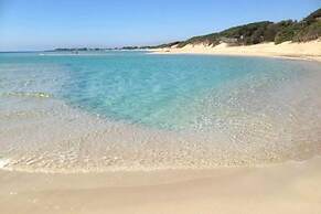 Elegant Farmhouse With Swimming Pool - Beahost