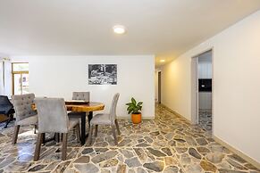 El Poblado - La Frontera