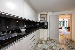 El Poblado - La Frontera