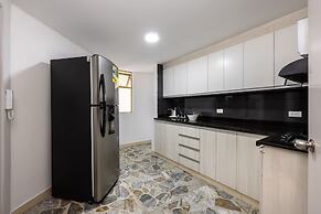 El Poblado - La Frontera