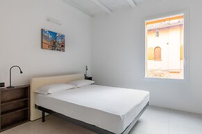 Capo di Lucca White Apartments