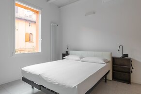 Capo di Lucca White Apartments