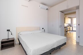 Capo di Lucca White Apartments