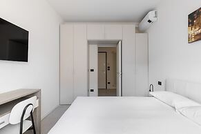 Capo di Lucca White Apartments