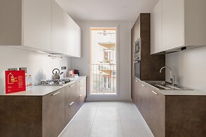 Capo di Lucca White Apartments