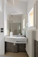 Capo di Lucca White Apartments