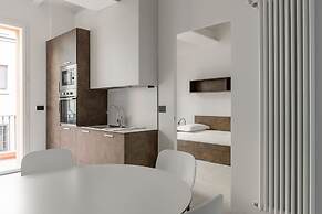 Capo di Lucca White Apartments