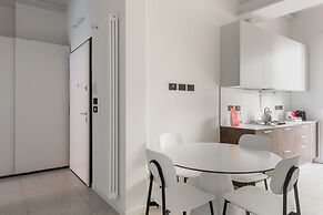 Capo di Lucca White Apartments