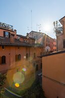 Capo di Lucca White Apartments