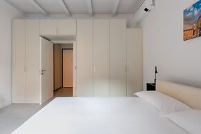 Capo di Lucca White Apartments