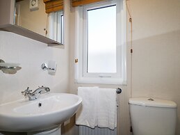 Chichester Lakeside Holiday Park