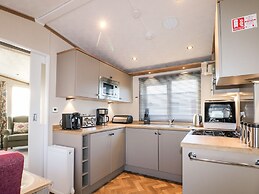 Chichester Lakeside Holiday Park