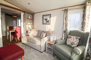 Chichester Lakeside Holiday Park