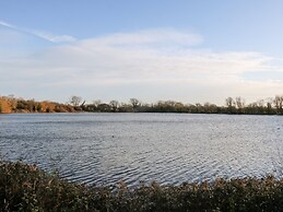 Chichester Lakeside Holiday Park