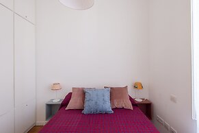 Auditorium Luxury Three Bedroom Apartment