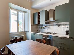 Auditorium Elegant Apartment