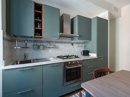 Auditorium Elegant Apartment