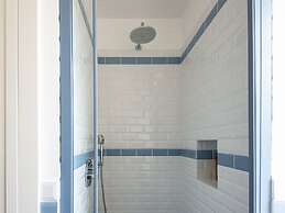 Auditorium Elegant Apartment