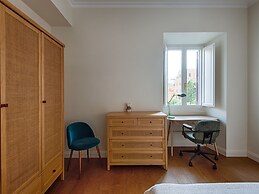 Auditorium Elegant Apartment