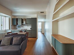 Auditorium Elegant Apartment