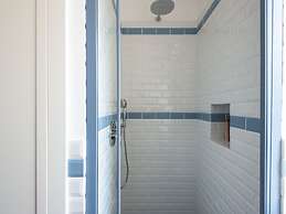 Auditorium Elegant Apartment