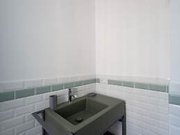 Auditorium Elegant Apartment